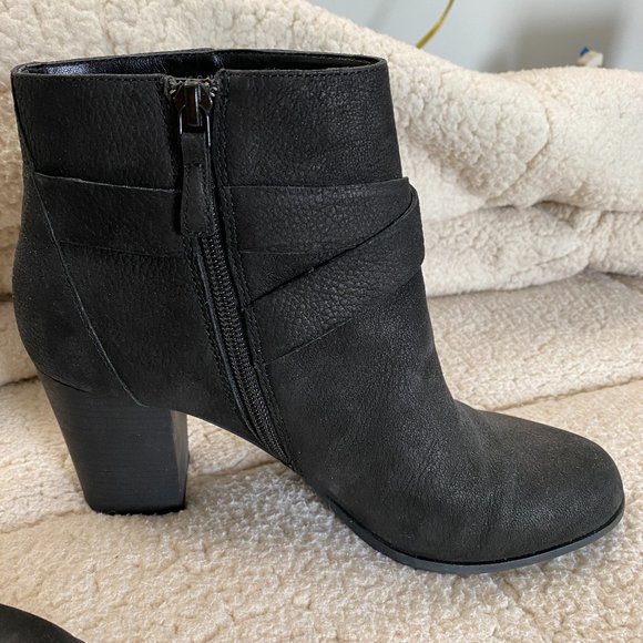 ***WOMENS COLE HAAN ANKLE BOOTS*** - Picture 3 of 6